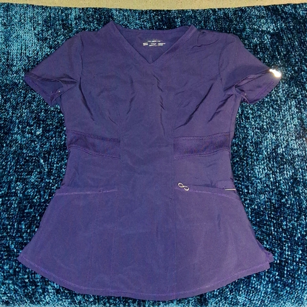 Cherokee Infinity Scrub Set